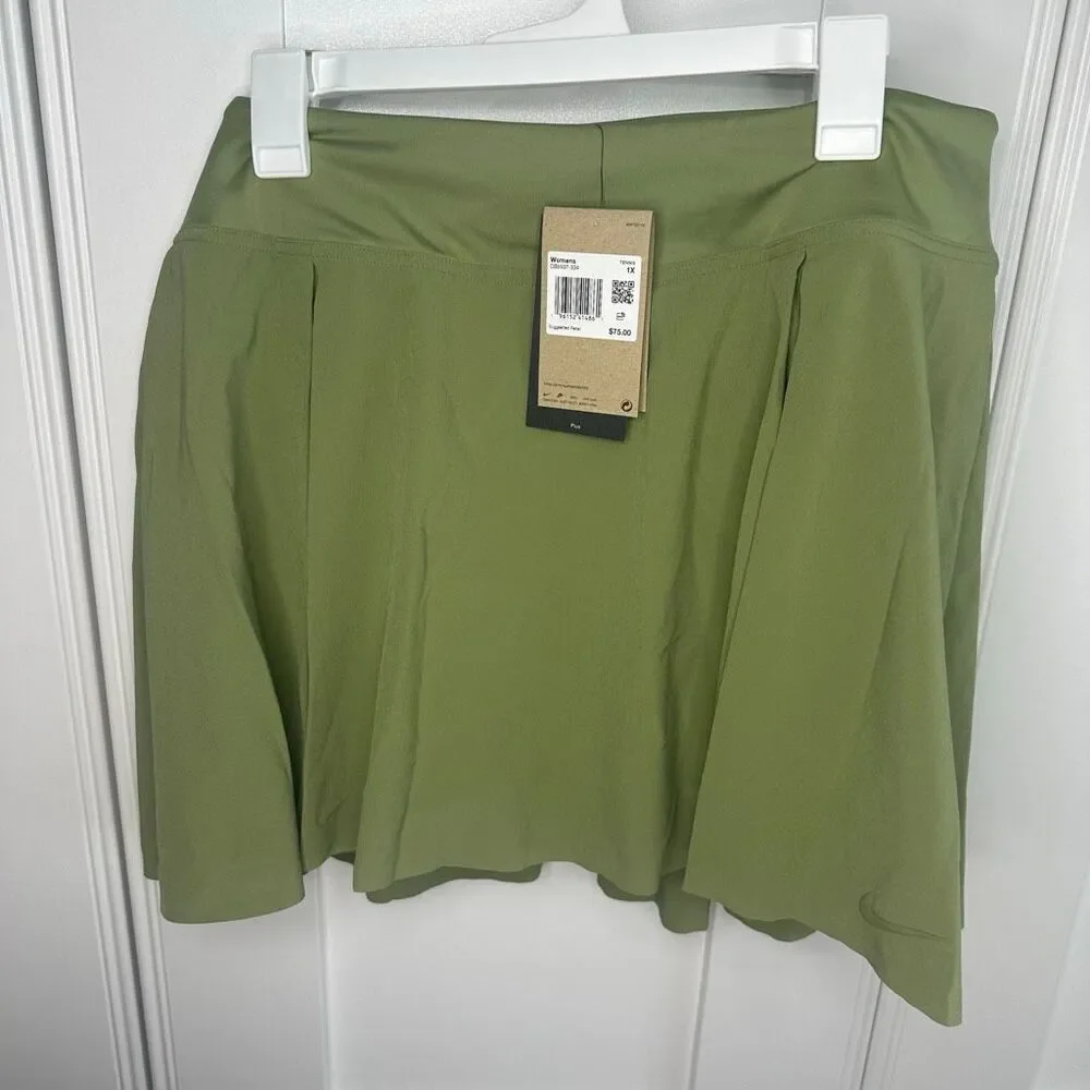 NWT Nike olive Green Tennis Skirt with Shorts Under that have Pockets. Size XL (